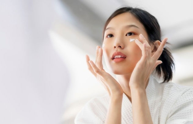 Sử dụng kem chống nắng có chỉ số chống nắng SPF 30 trở lên