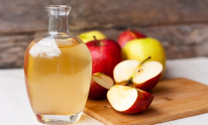 Các axit có lợi trong giấm táo giúp làm sáng da