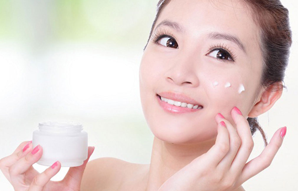 Kem dưỡng ẩm là sản phẩm không thể thiếu trong chu trình chăm sóc da