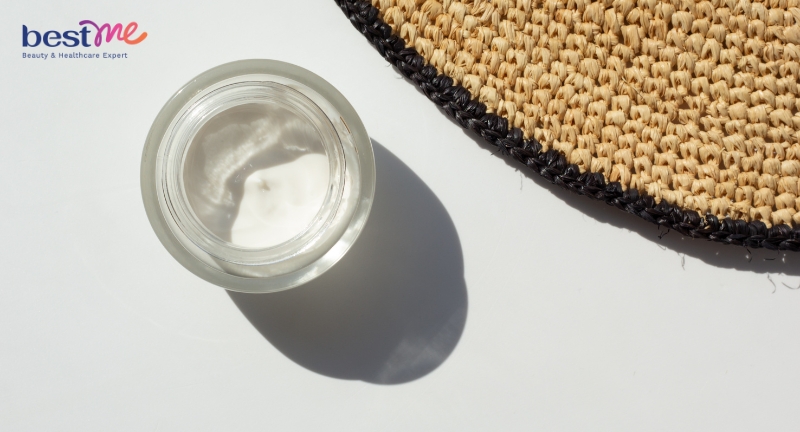 Bỏ túi cách dùng kem dưỡng ẩm ngày hè không gây bí da