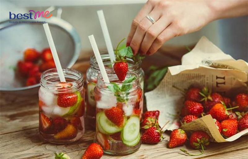 Detox dâu tây, dưa leo và gừng