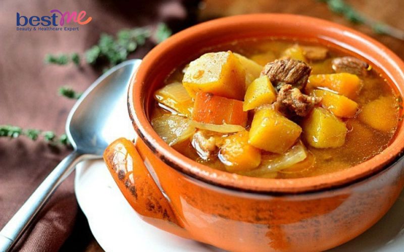 cach-lam-thit-bo-ham-khoai-tay-mem-thom-ngat-ngay-cho-ngay-se-lanh-9 Cách làm thịt bò hầm khoai tây mềm thơm ngất ngây cho ngày se lạnh - 9