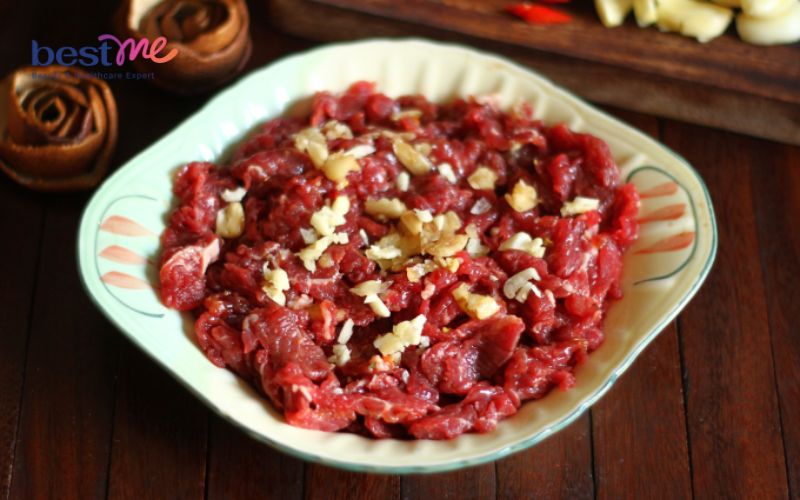 cach-lam-thit-bo-xao-rau-muong-gion-ngon-xanh-muot--3 Cách làm thịt bò xào rau muống giòn ngon, xanh mướt - 3