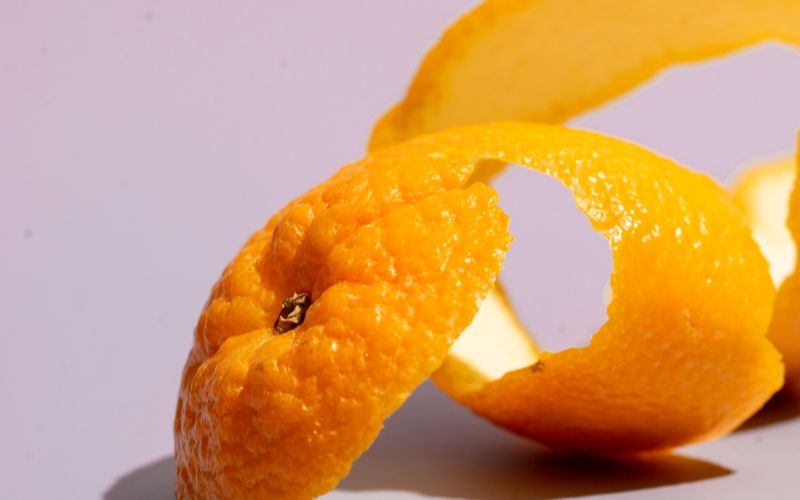 Vỏ cam giàu vitamin C, có công dụng dưỡng sáng vượt trội