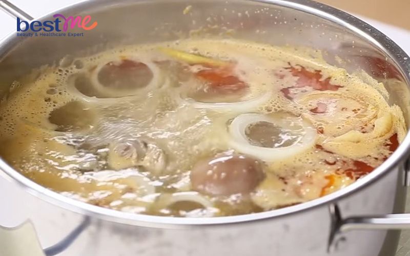 cach-nau-bun-bo-gio-heo-chuan-vi-hue-cuc-don-gian-tai-nha-6 Cách nấu bún bò giò heo chuẩn vị Huế cực đơn giản tại nhà - 6
