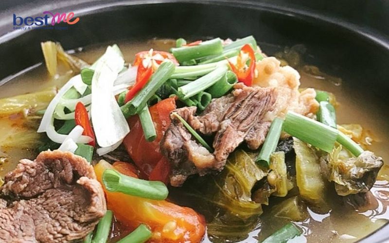 cach-nau-canh-bo-ham-dua-chua-chong-ngan-cuc-dua-com-tai-nha-1 Cách nấu canh bò hầm dưa chua chống ngán cực đưa cơm tại nhà - 1