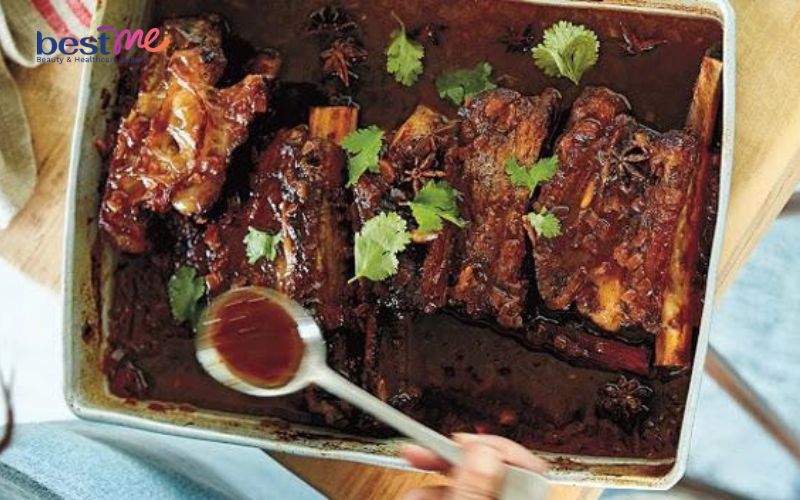 cach-nau-canh-suon-bo-ham-han-quoc-mem-tan-trong-mieng-4 Cách nấu canh sườn bò hầm Hàn Quốc mềm tan trong miệng - 4