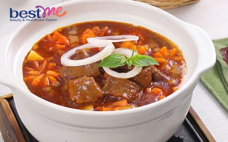cach-nau-nau-bo-ham-sot-vang-kieu-ha-noi-chuan-vi-cuc-ngon-1 Cách nấu nấu bò hầm sốt vang kiểu Hà Nội chuẩn vị cực ngon - 1