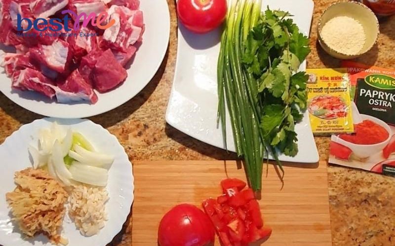 cach-nau-nau-bo-ham-sot-vang-kieu-ha-noi-chuan-vi-cuc-ngon-2 Cách nấu nấu bò hầm sốt vang kiểu Hà Nội chuẩn vị cực ngon - 2