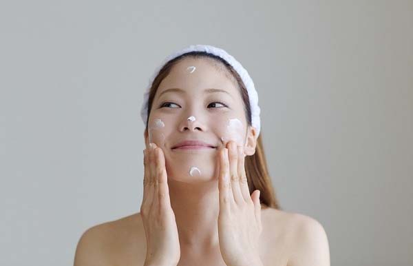 Kết hợp ceramide với các thành phần chăm sóc da khác