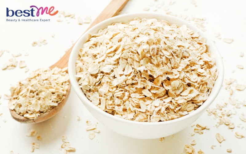 Dưỡng chất saponin có trong bột yến mạch giúp dưỡng ẩm cho da dầu