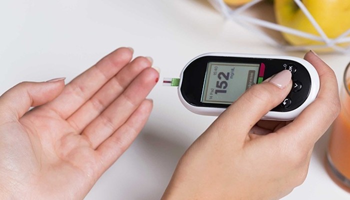 Đường huyết lúc đói ≥ 5,6 mmol/l (hoặc 100mg/dL) là đường huyết cao đối với người bình thường