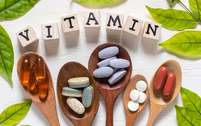 Bổ sung vitamin và khoáng chất đóng vai trò quan trọng trong việc chống lão hóa