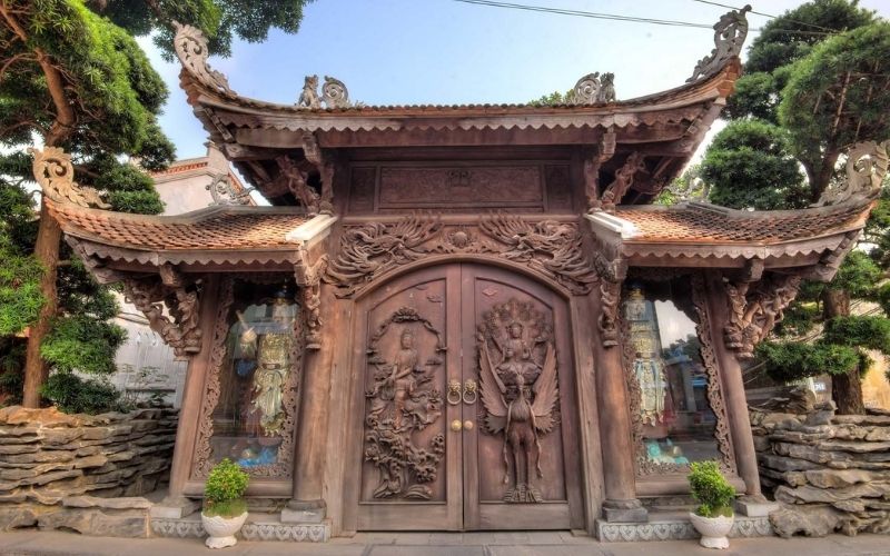 chua-gi-o-ho-tay-16-ngoi-chua-ho-tay-dep-va-thieng-nhat-11 Chùa gì ở Hồ Tây? 16 ngôi chùa Hồ Tây đẹp và thiêng nhất - 11