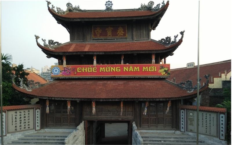 chua-gi-o-ho-tay-16-ngoi-chua-ho-tay-dep-va-thieng-nhat-13 Chùa gì ở Hồ Tây? 16 ngôi chùa Hồ Tây đẹp và thiêng nhất - 13