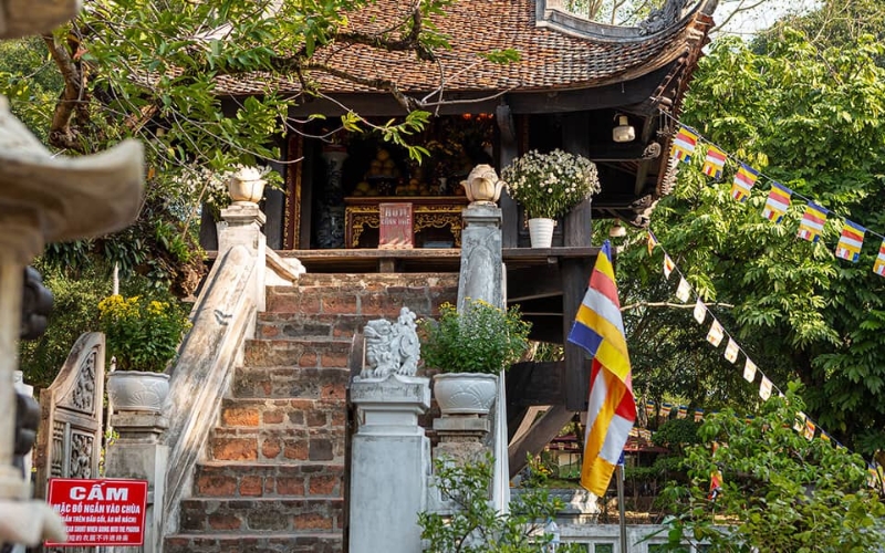 chua-mot-cot-ha-noi-o-dau-xay-vao-thoi-nao-ben-trong-co-gi-11 Chùa Một Cột Hà Nội ở đâu? Xây vào thời nào? Bên trong có gì? - 11