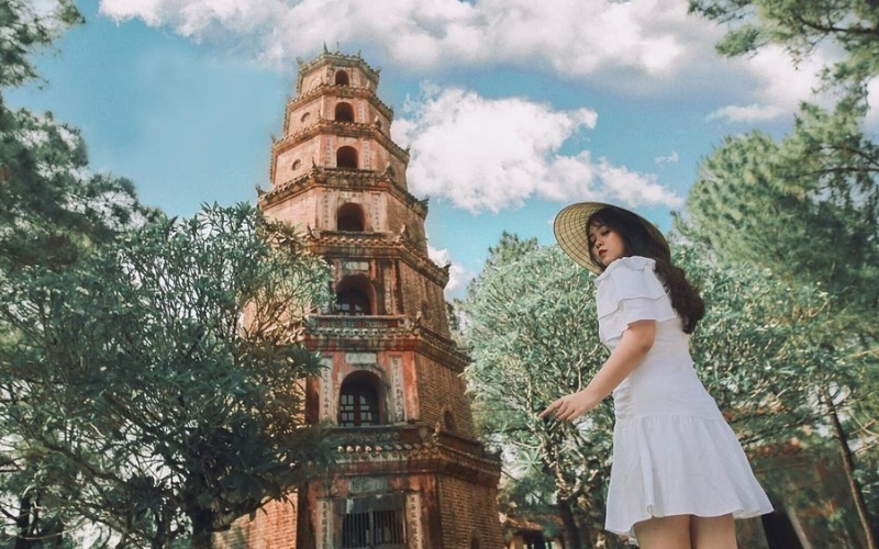 chua-thien-mu-o-dau-hinh-anh-kinh-nghiem-di-chua-du-xuan-9 Chùa Thiên Mụ ở đâu? Hình ảnh, kinh nghiệm đi chùa du xuân - 9