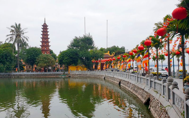 chua-tran-quoc-o-dau-tho-ai-kinh-nghiem-du-xuan-tran-quoc-tu-11 Chùa Trấn Quốc ở đâu? Thờ ai? Kinh nghiệm du xuân Trấn Quốc Tự - 11