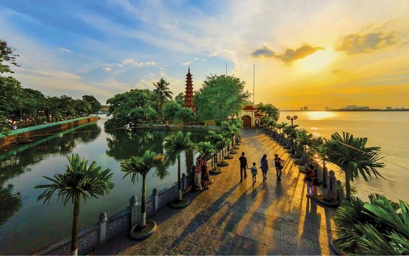 chua-tran-quoc-o-dau-tho-ai-kinh-nghiem-du-xuan-tran-quoc-tu-3 Chùa Trấn Quốc ở đâu? Thờ ai? Kinh nghiệm du xuân Trấn Quốc Tự - 3