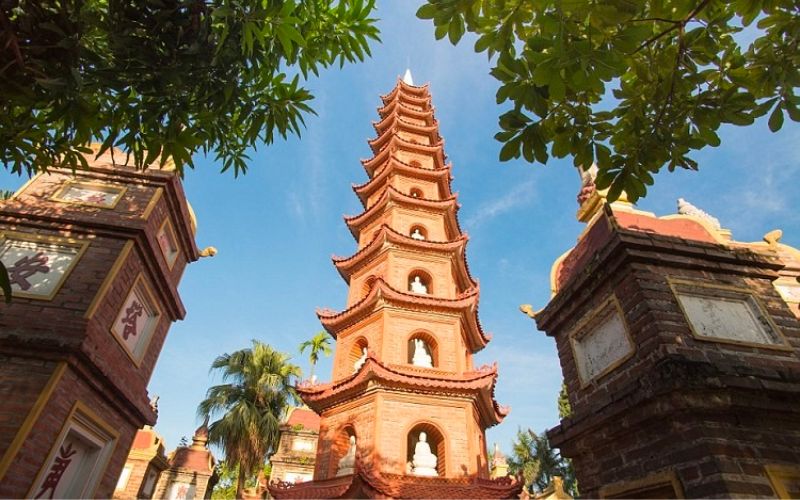 chua-tran-quoc-o-dau-tho-ai-kinh-nghiem-du-xuan-tran-quoc-tu-5 Chùa Trấn Quốc ở đâu? Thờ ai? Kinh nghiệm du xuân Trấn Quốc Tự - 5