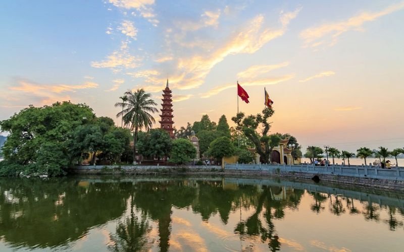 chua-tran-quoc-o-dau-tho-ai-kinh-nghiem-du-xuan-tran-quoc-tu-7 Chùa Trấn Quốc ở đâu? Thờ ai? Kinh nghiệm du xuân Trấn Quốc Tự - 7