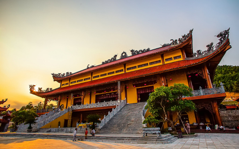 chua-yen-tu-nam-o-dau-tho-ai-kinh-nghiem-du-lich-chi-tiet-10 Chùa Yên Tử nằm ở đâu? Thờ ai? Kinh nghiệm du lịch chi tiết - 10
