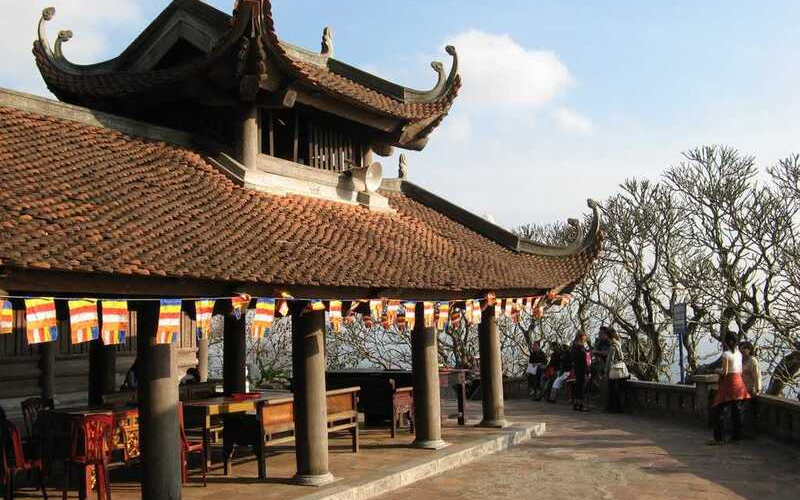 chua-yen-tu-nam-o-dau-tho-ai-kinh-nghiem-du-lich-chi-tiet-11 Chùa Yên Tử nằm ở đâu? Thờ ai? Kinh nghiệm du lịch chi tiết - 11