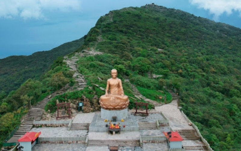 chua-yen-tu-nam-o-dau-tho-ai-kinh-nghiem-du-lich-chi-tiet-2 Chùa Yên Tử nằm ở đâu? Thờ ai? Kinh nghiệm du lịch chi tiết - 2