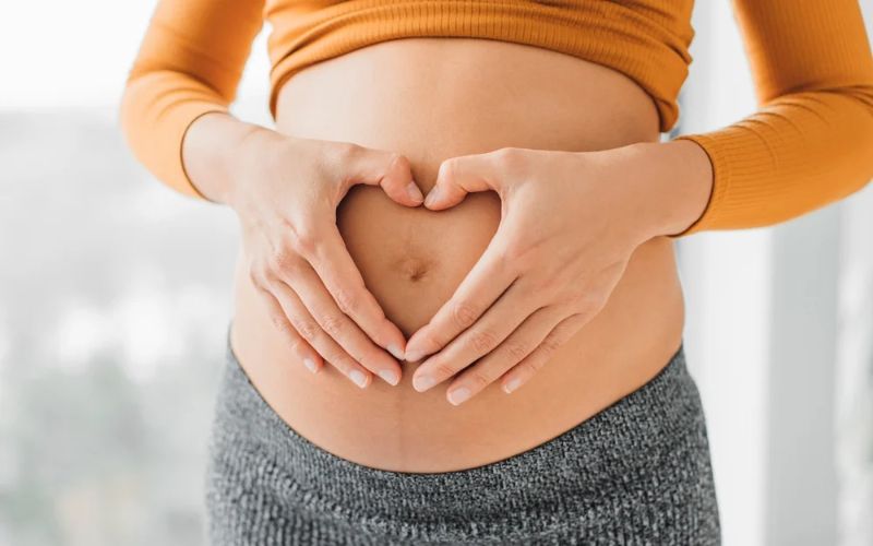 co-bau-nan-mun-duoc-khong-co-anh-huong-den-thai-nhi-khong-1 Có bầu nặn mụn được không? Có ảnh hưởng đến thai nhi không? - 1
