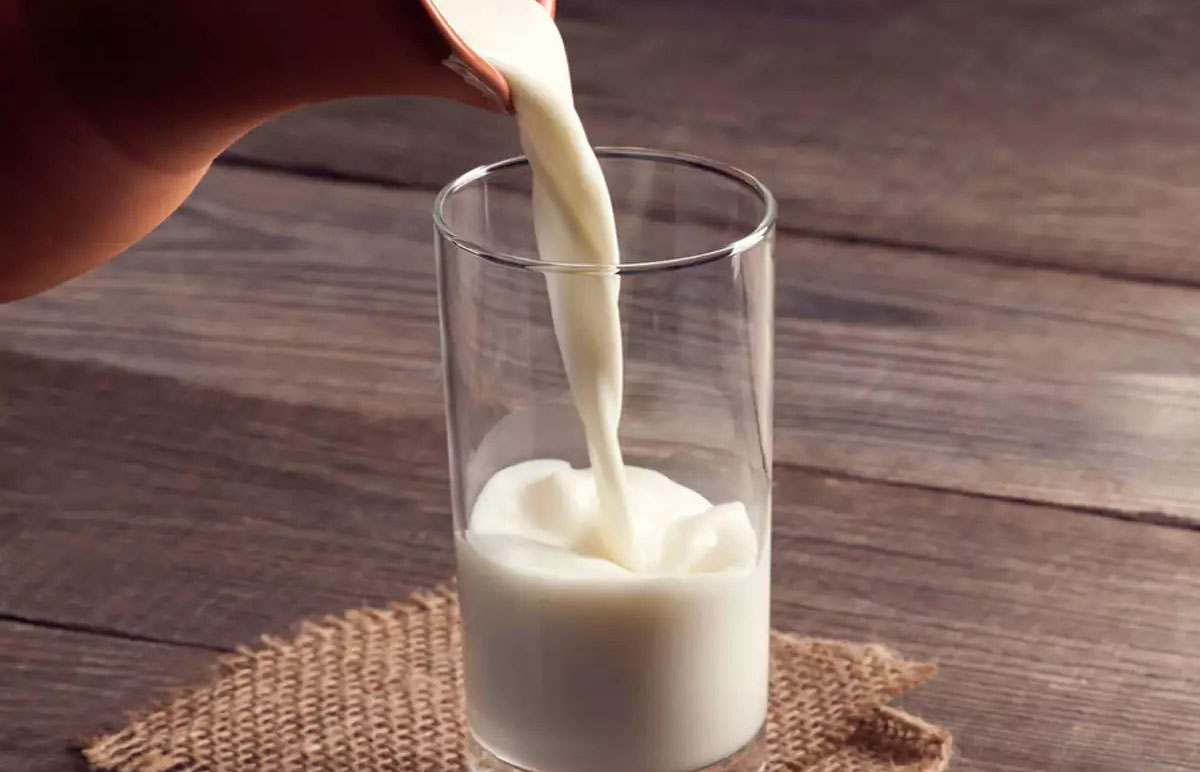 Sữa tách béo là loại sữa đã được tách đi phần kem sữa nhờ vào công nghệ tách ly tâm