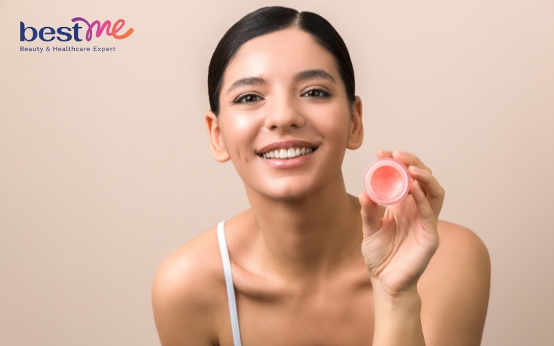 Chỉ nên sử dụng son dưỡng có màu vào ban ngày