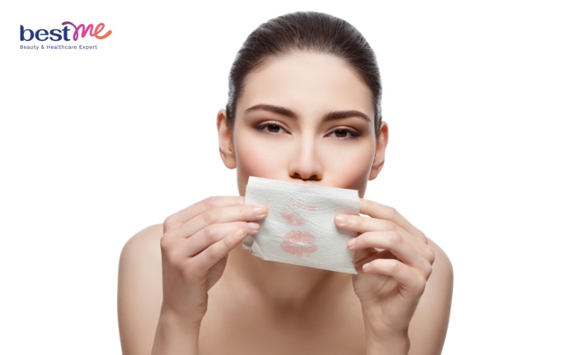 Tẩy sạch son trước khi ăn