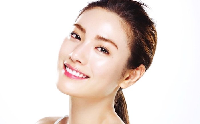 Collagen giúp nuôi dưỡng làn da căng bóng, khỏe mạnh Collagen giúp nuôi dưỡng làn da căng bóng, khỏe mạnh