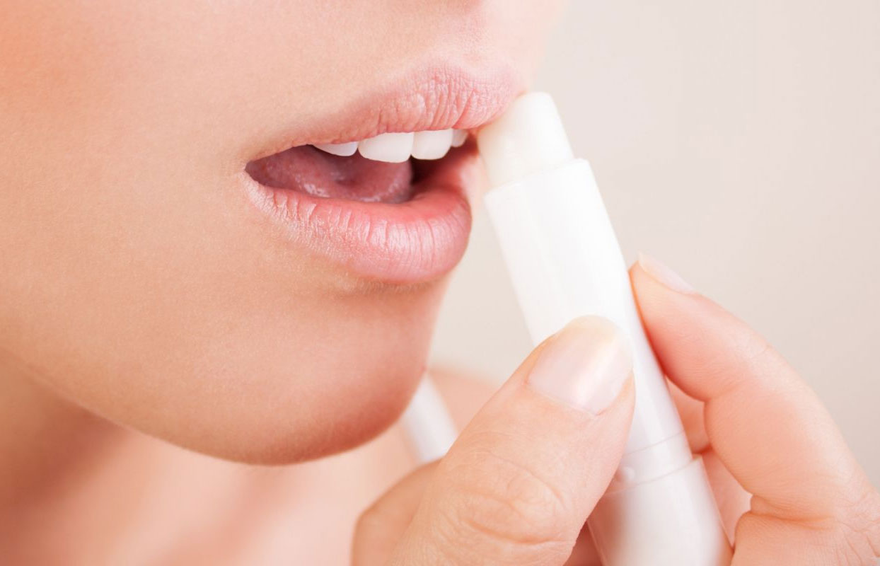 Son dưỡng chống nắng còn có khả năng dưỡng môi vượt trội