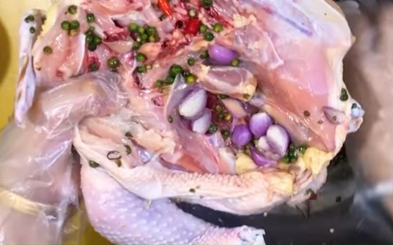 Công thức gà hấp tiêu xanh thơm nức mũi cho ngày trời lạnh - 4