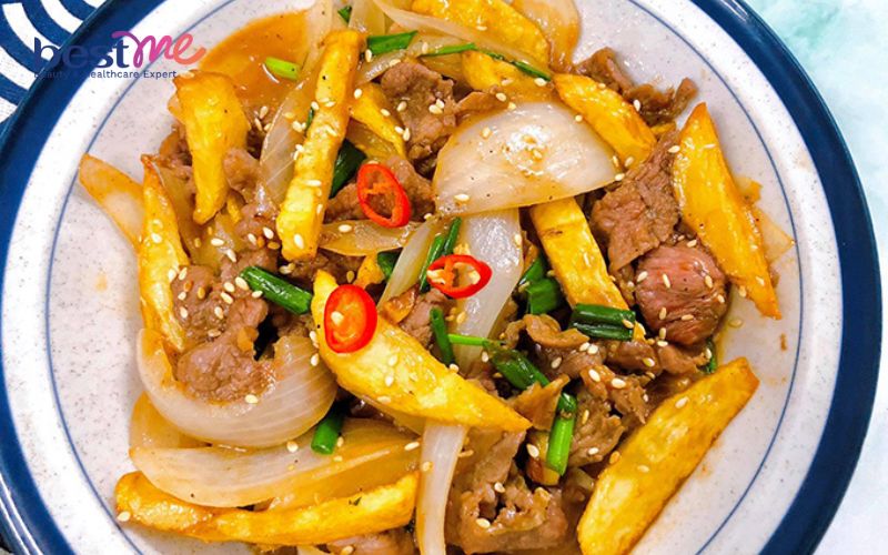 cong-thuc-lam-thit-bo-xao-khoai-tay-ngon-ngat-ngay-6 Công thức làm thịt bò xào khoai tây ngon ngất ngây - 6