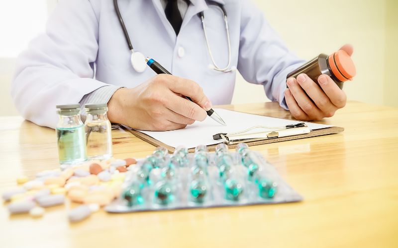 da-dau-mun-nen-uong-vitamin-gi-co-nen-uong-vitamin-e-khong-7 Da dầu mụn nên uống vitamin gì? Có nên uống vitamin E không? - 7