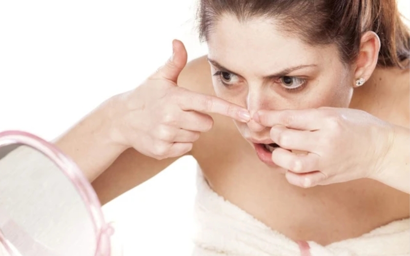 Những nguyên nhân khiến da mặt sần sùi lỗ chân lông to