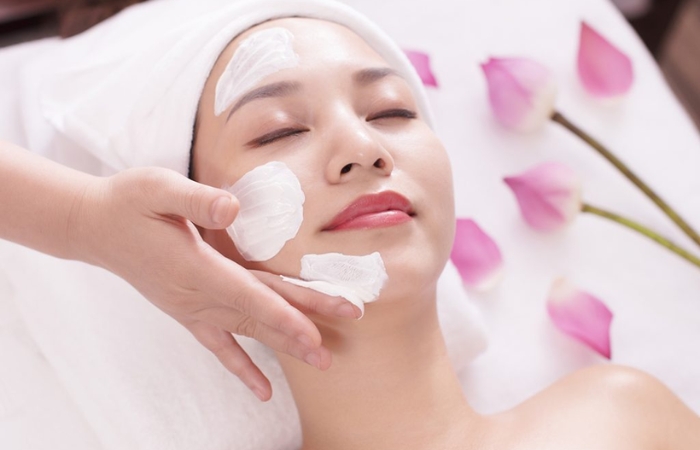 Tại sao phải chăm sóc da mặt chuyên sâu?