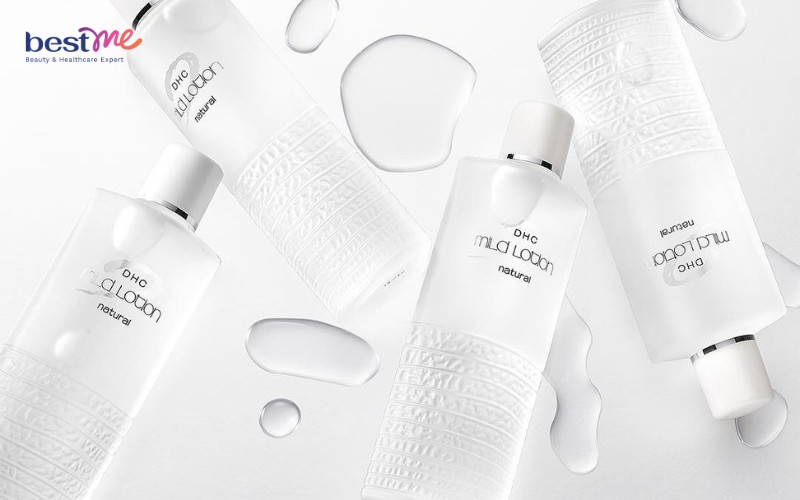 Cân bằng độ ẩm sau khi rửa mặt với sản phẩm DHC Mild Lotion