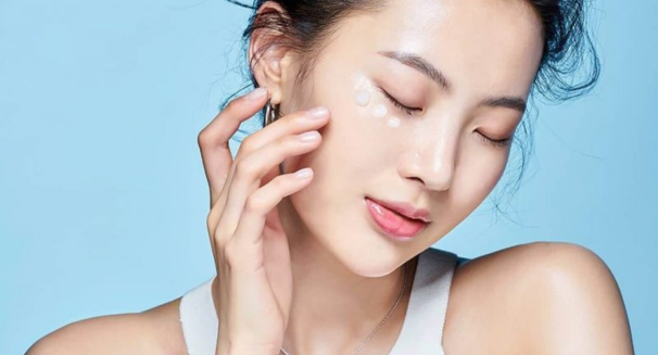 6 mẹo chăm sóc da nhờn mụn cực hiệu quả trong ngày hè