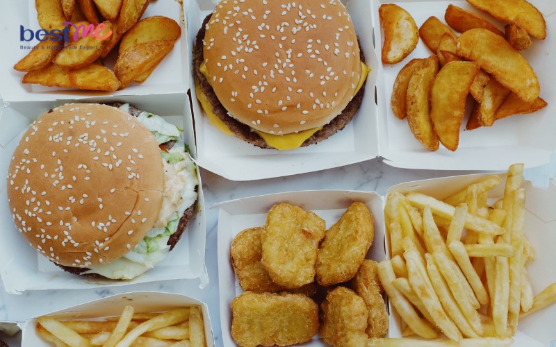 Chế độ ăn nhiều thực phẩm dầu mỡ khiến da bị sạm màu