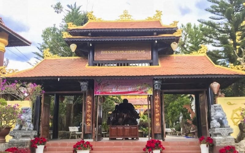 danh-sach-12-chua-lam-dong-noi-tieng-dep-va-linh-thieng-12 Danh sách 12 chùa Lâm Đồng nổi tiếng đẹp và linh thiêng - 12