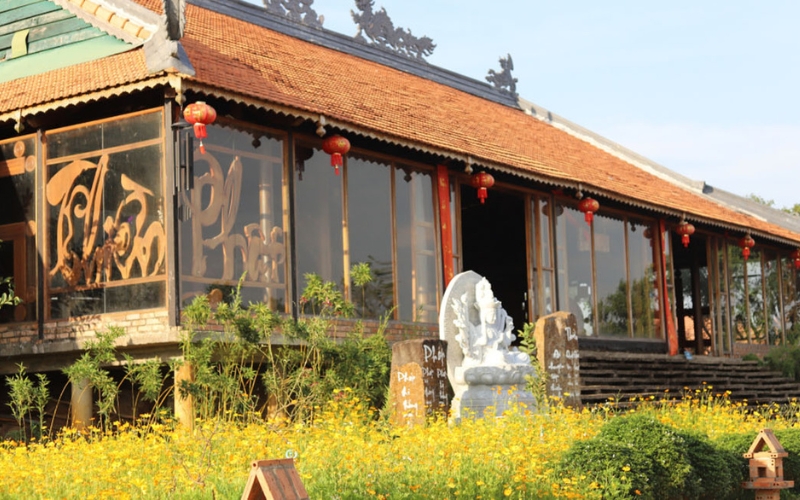 danh-sach-16-ngoi-chua-da-lat-dep-noi-tieng-linh-thieng-13 Danh sách 16 ngôi chùa Đà Lạt đẹp nổi tiếng linh thiêng - 13