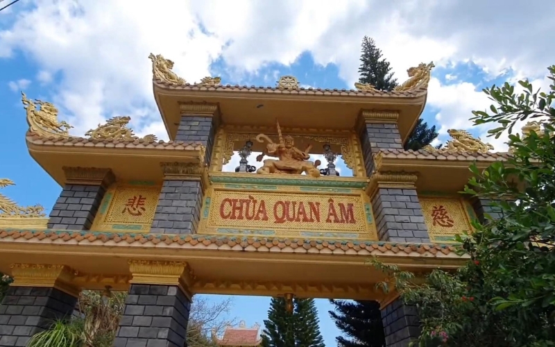 danh-sach-16-ngoi-chua-da-lat-dep-noi-tieng-linh-thieng-3 Danh sách 16 ngôi chùa Đà Lạt đẹp nổi tiếng linh thiêng - 3