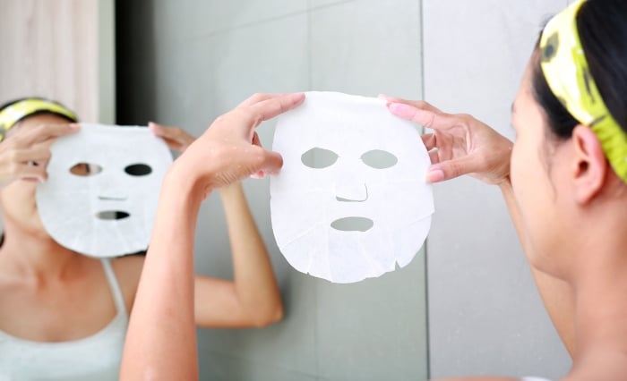 Đắp mặt nạ để bổ sung thêm chất dinh dưỡng cho làn da  