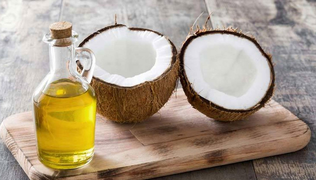 Dầu dừa là nguyên liệu phổ biến mà chị em hay dùng