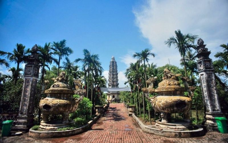 dau-nam-du-xuan-12-ngoi-chua-nam-dinh-dep-va-thieng-nhat-4 Đầu năm du xuân 12 ngôi chùa Nam Định đẹp và thiêng nhất - 4