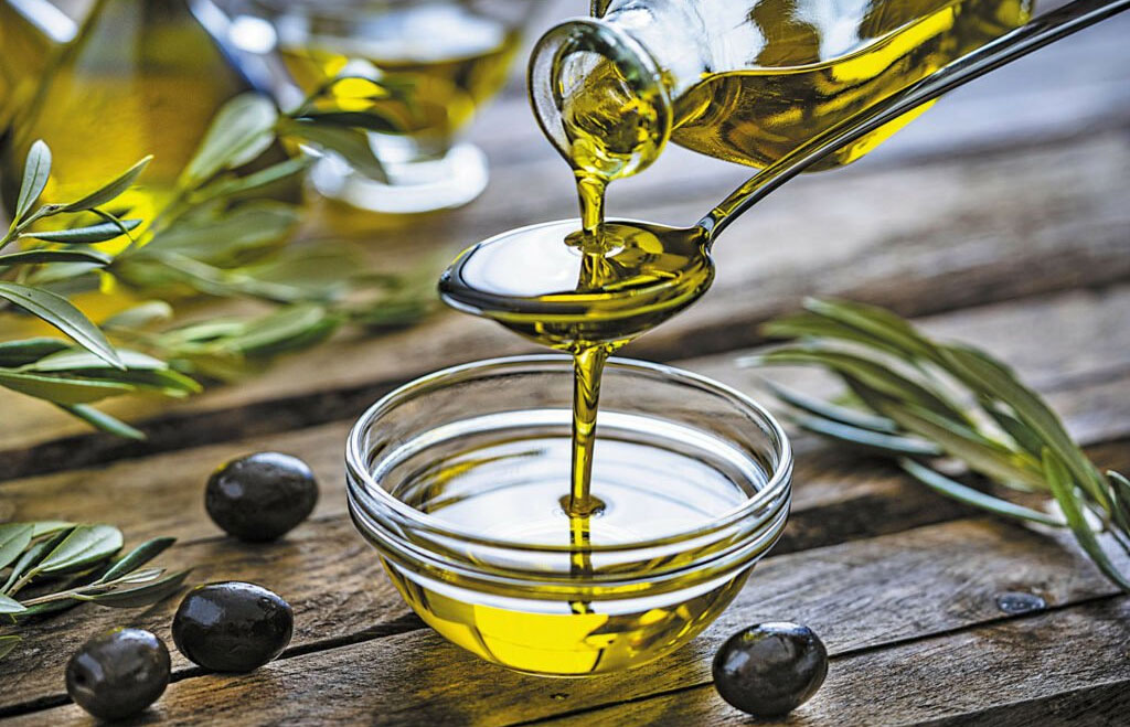 Dầu oliu có tác dụng gì trong son dưỡng?