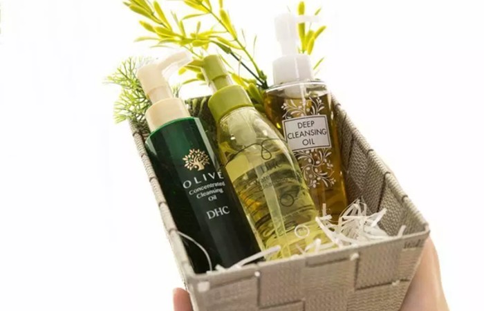 Dầu tẩy trang tuổi 20 DHC Water-friendly Cleansing Oil